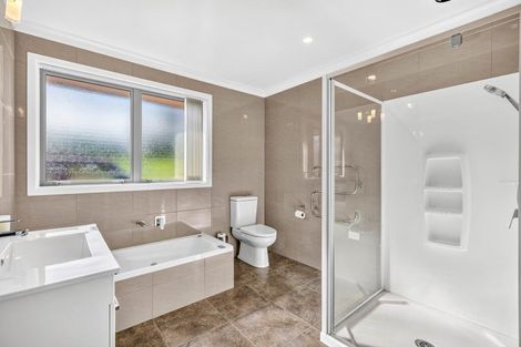 Photo of property in 193 Kimihia Road, Huntly, 3771