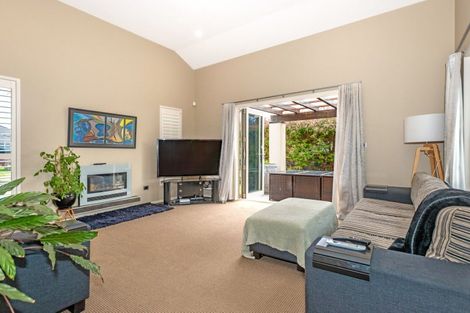 Photo of property in 11 Charteris Rise, Riverdale, Gisborne, 4010