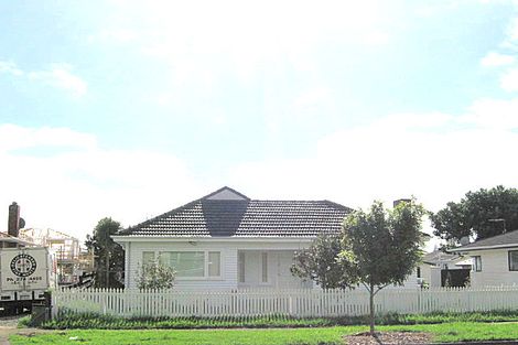 Photo of property in 2/168 Rangitoto Road, Papatoetoe, Auckland, 2025