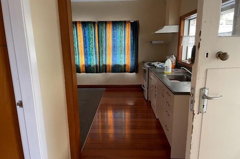 Photo of property in 45 Cambridge Terrace, Waiwhetu, Lower Hutt, 5010