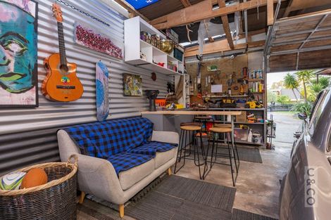 Photo of property in 50 Great North Road, Riverhead, 0820