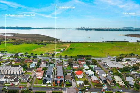 Photo of property in 2/19 Karamu Street, Te Atatu Peninsula, Auckland, 0610