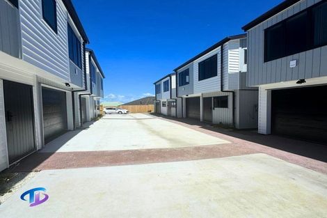 Photo of property in 33 Wai Iti Place, Clendon Park, Auckland, 2103