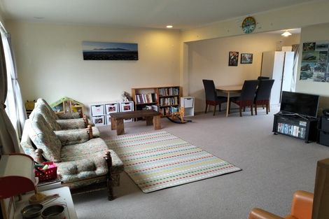 Photo of property in 72 Cunliffe Street, Churton Park, Wellington, 6037