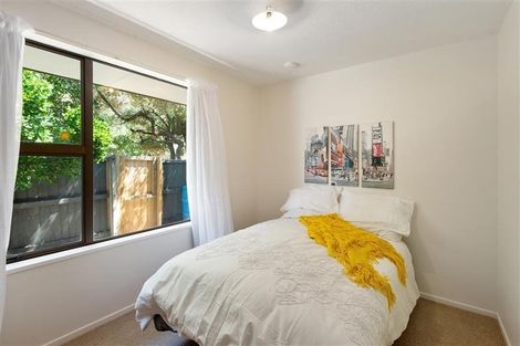 Photo of property in 2/18a Taupata Street, Redcliffs, Christchurch, 8081