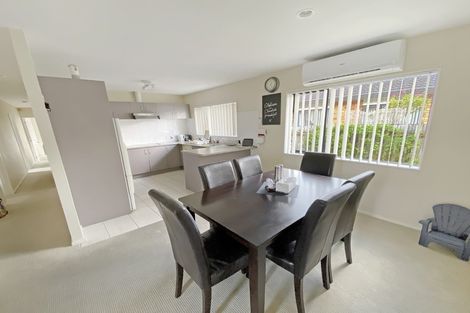 Photo of property in 26 Maadi Place, Papakura, 2110