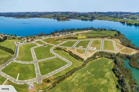 Photo of property in 4 Tahuna Minhinnick Drive, Glenbrook, 2681