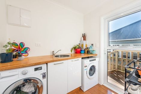 Photo of property in 18 Sim Street, Johnsonville, Wellington, 6037