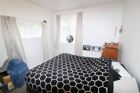 Photo of property in 1 Albert Street, Dannevirke, 4930