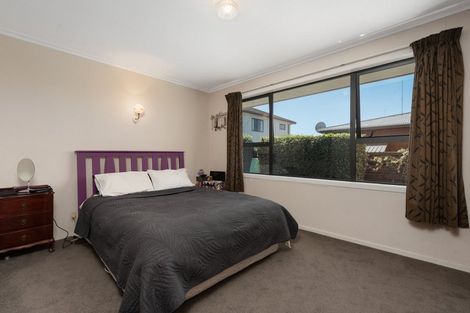 Photo of property in 25 Whitaker Street, Otumoetai, Tauranga, 3110