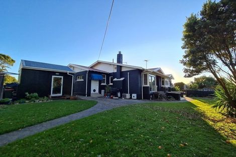 Photo of property in 49 Huatoki Street, Vogeltown, New Plymouth, 4310