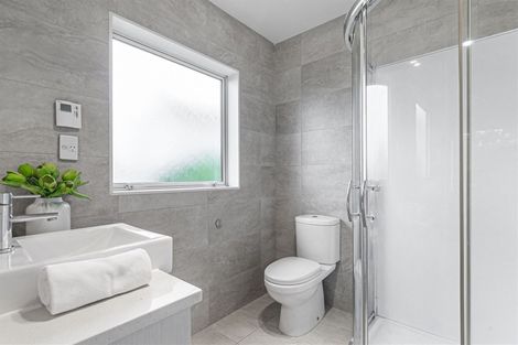 Photo of property in 102 Glendhu Road, Bayview, Auckland, 0629