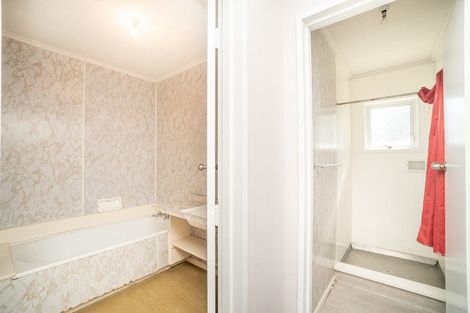 Photo of property in 3 Seddon Street, Takaro, Palmerston North, 4412