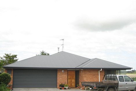 Photo of property in 35 Broadway Avenue, Waikuku Beach, 7473