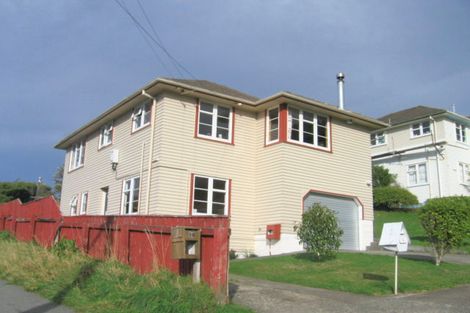 Photo of property in 12 Wakefield Terrace, Tawa, Wellington, 5028
