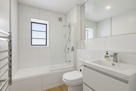 Photo of property in Westhaven Apartments, 23/127 Molesworth Street, Thorndon, Wellington, 6011