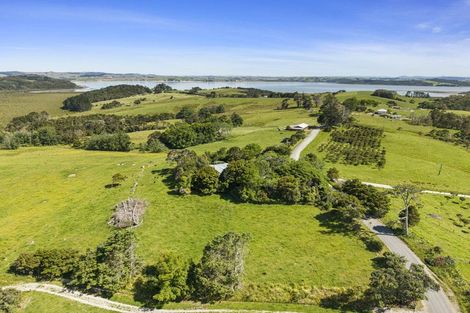 Photo of property in 79 Marsh Road, Wharehine, Wellsford, 0977