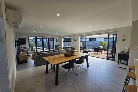 Photo of property in 72 Franks Way, Papamoa Beach, Papamoa, 3118