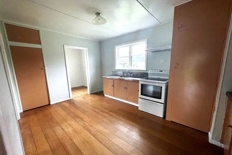 Photo of property in 15 Bledisloe Crescent, Wainuiomata, Lower Hutt, 5014