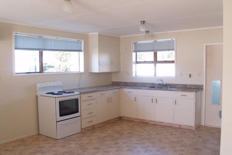 Photo of property in 3 Knights Grove, Otaki, 5512