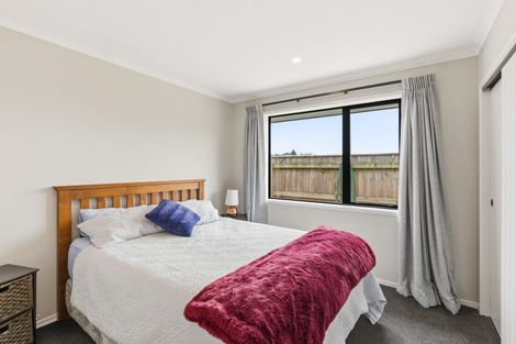 Photo of property in 4 Hawera Avenue, Levin, 5510