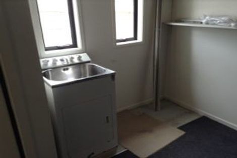 Photo of property in 16/2 Armoy Drive, East Tamaki, Auckland, 2016