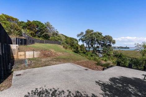 Photo of property in 6a Pine Ridge Terrace, Hauraki, Auckland, 0622