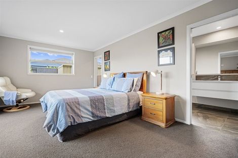 Photo of property in 34 Awatira Drive, Papamoa Beach, Papamoa, 3118