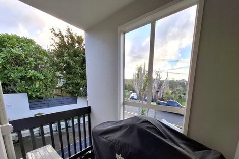 Photo of property in 3/57 Gladstone Road, Northcote, Auckland, 0627