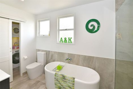 Photo of property in 622a Whangaparaoa Road, Stanmore Bay, Whangaparaoa, 0932