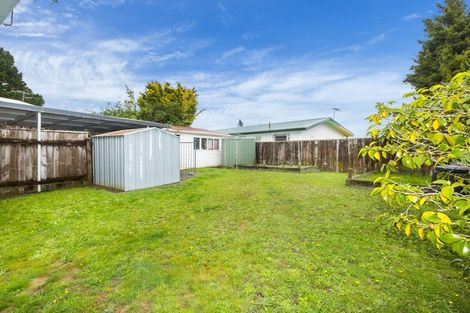 Photo of property in 28 Vista Crescent, Maoribank, Upper Hutt, 5018