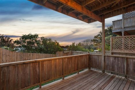 Photo of property in 3/164 Rangatira Road, Beach Haven, Auckland, 0626