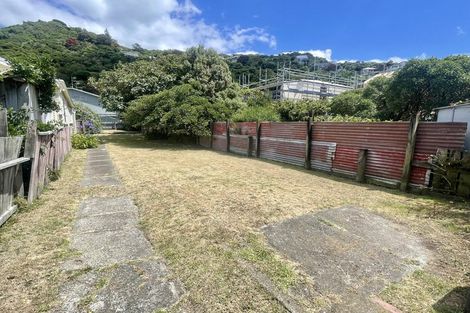 Photo of property in 172a Queens Drive, Lyall Bay, Wellington, 6022