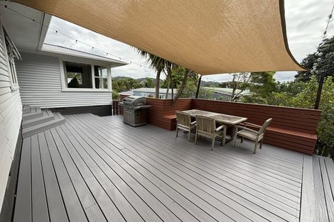 Photo of property in 30 Atkinson Road, Titirangi, Auckland, 0604