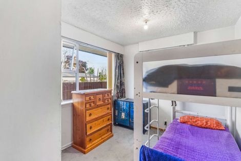 Photo of property in 25 Camelia Place, Islington, Christchurch, 8042