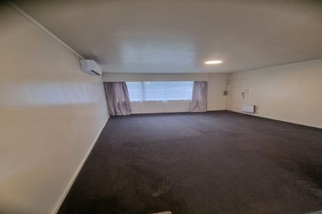 Photo of property in 1/39b Harrington Road, Henderson, Auckland, 0610