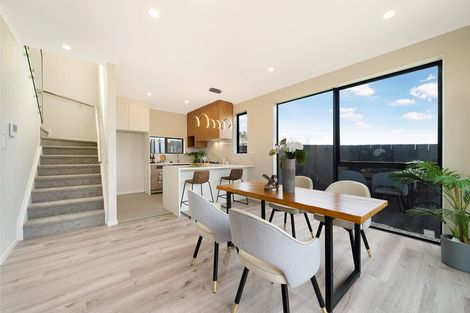 Photo of property in 11a Ballial Place, West Harbour, Auckland, 0618