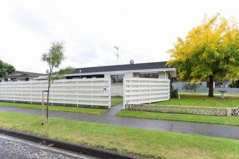 Photo of property in 2 Neagle Place, Greenmeadows, Napier, 4112