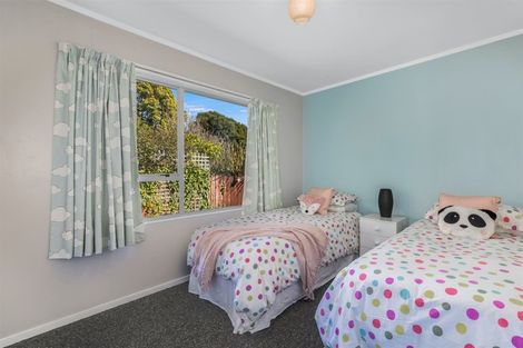 Photo of property in 6b Yarrow Place, Papakowhai, Porirua, 5024