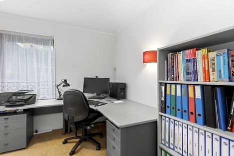 Photo of property in Barton Mews, 1/406 Fergusson Drive, Heretaunga, Upper Hutt, 5018