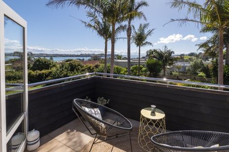 Photo of property in 14 Lynton Road, Bucklands Beach, Auckland, 2012