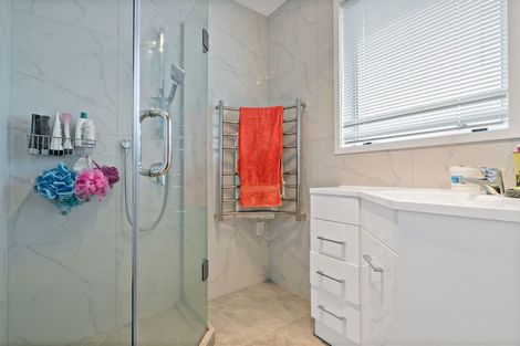 Photo of property in 68 Willis Road, Papakura, 2110