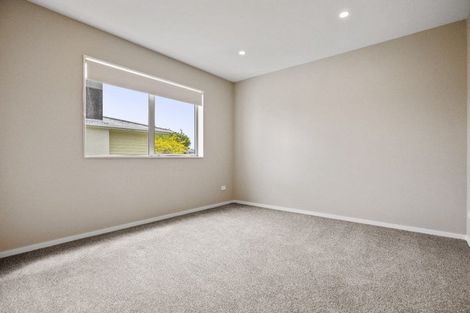 Photo of property in 47b Gossamer Drive, Pakuranga Heights, Auckland, 2010
