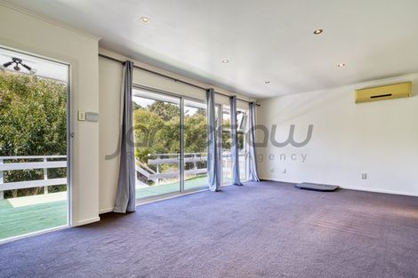 Photo of property in 61 Peach Road, Glenfield, Auckland, 0629