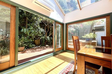 Photo of property in 299 Karaka Bay Road, Karaka Bays, Wellington, 6022