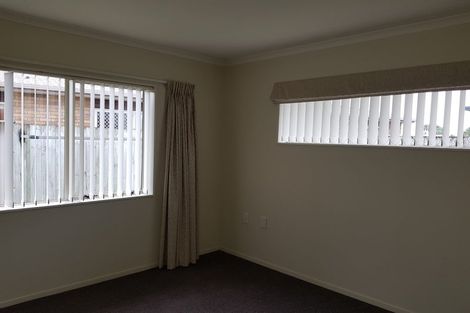 Photo of property in Rangeview Villas, 22/9 Fuller Close, Levin, 5510