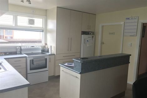 Photo of property in 10 Cotswold Avenue, Bishopdale, Christchurch, 8053