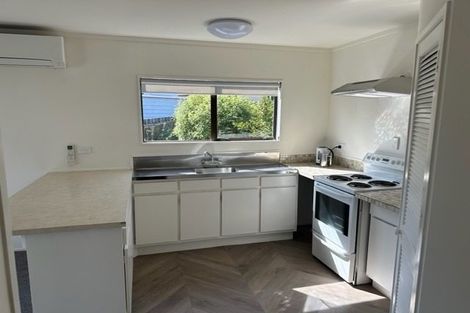 Photo of property in 111 Stott Avenue, Birkdale, Auckland, 0626