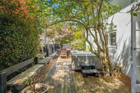 Photo of property in 5 Chevron Place, Castor Bay, Auckland, 0620