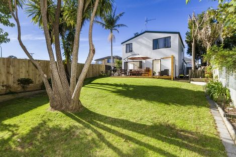Photo of property in 3a Domain Road, Weymouth, Auckland, 2103